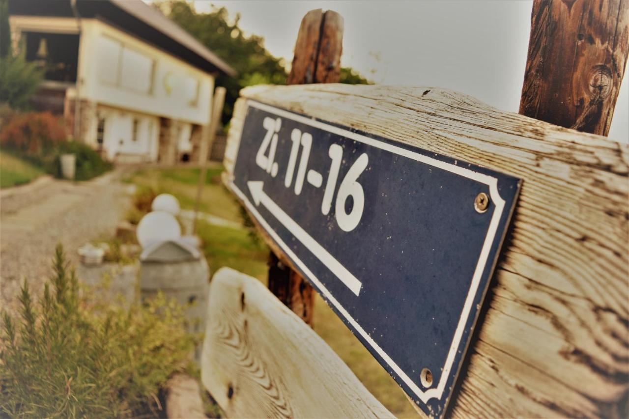 Domizil Hotel Bei Welter Nideggen Kreuzau エクステリア 写真